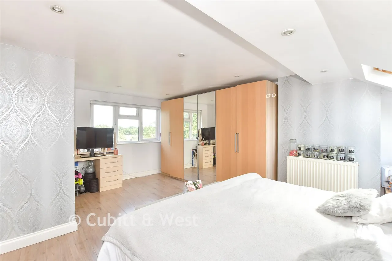 Noel Green, Burgess Hill, RH15, photo 12