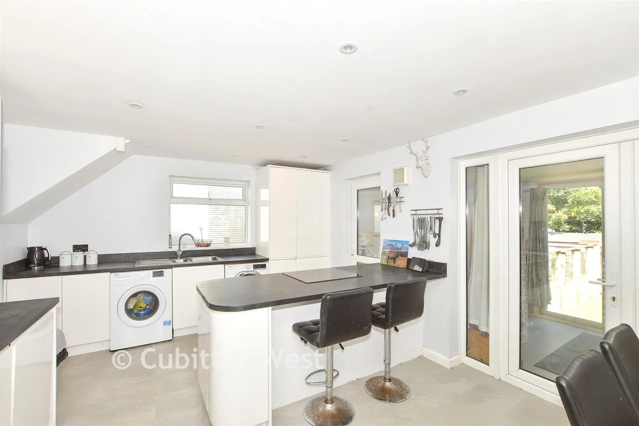 Noel Green, Burgess Hill, RH15, photo 7
