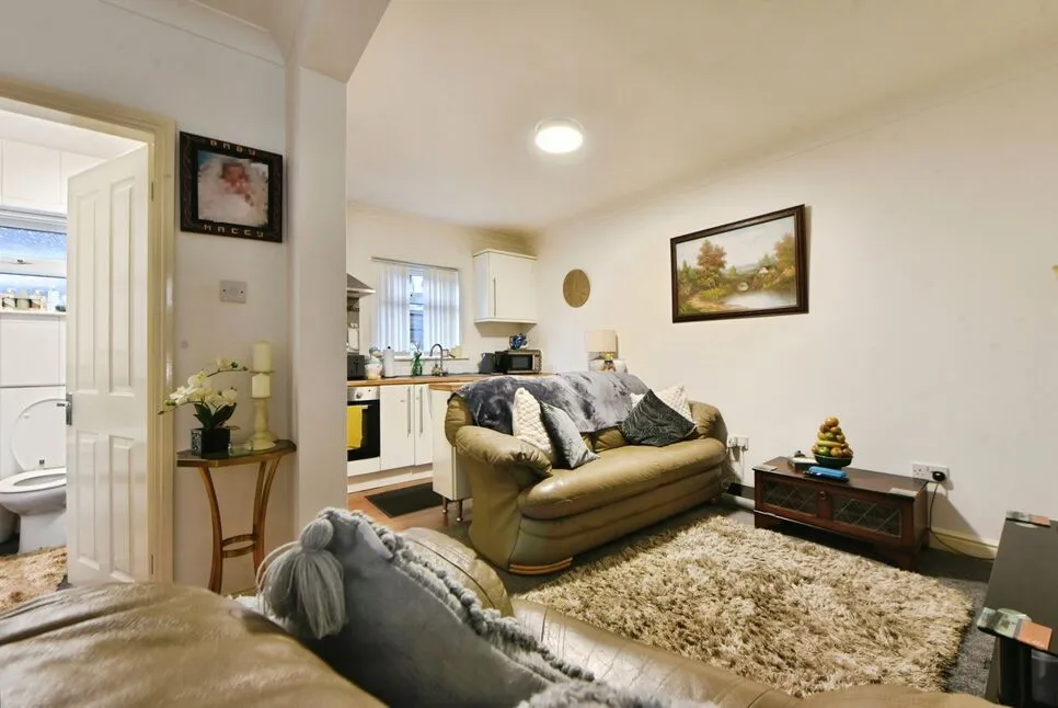 Blackshaw Lane, Royton, OL2, photo 15