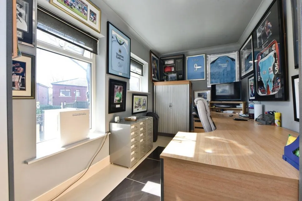 Blackshaw Lane, Royton, OL2, photo 13