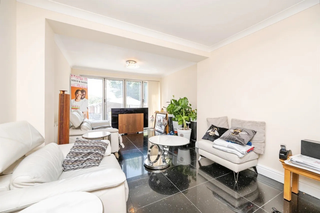 Wolverhampton Road, OLDBURY, photo 8