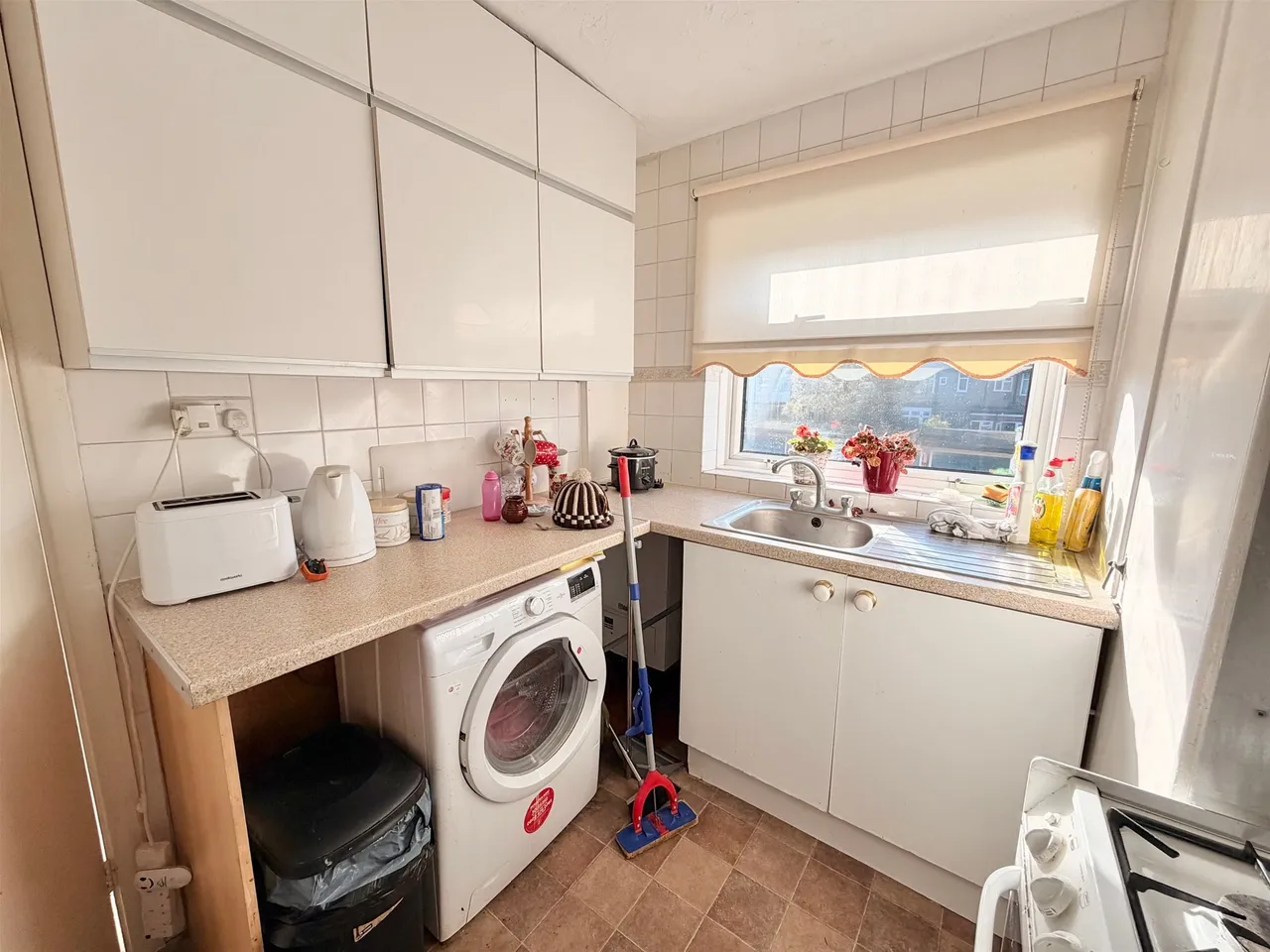 Chadwell Avenue, Romford, Essex RM6 4QL, photo 5