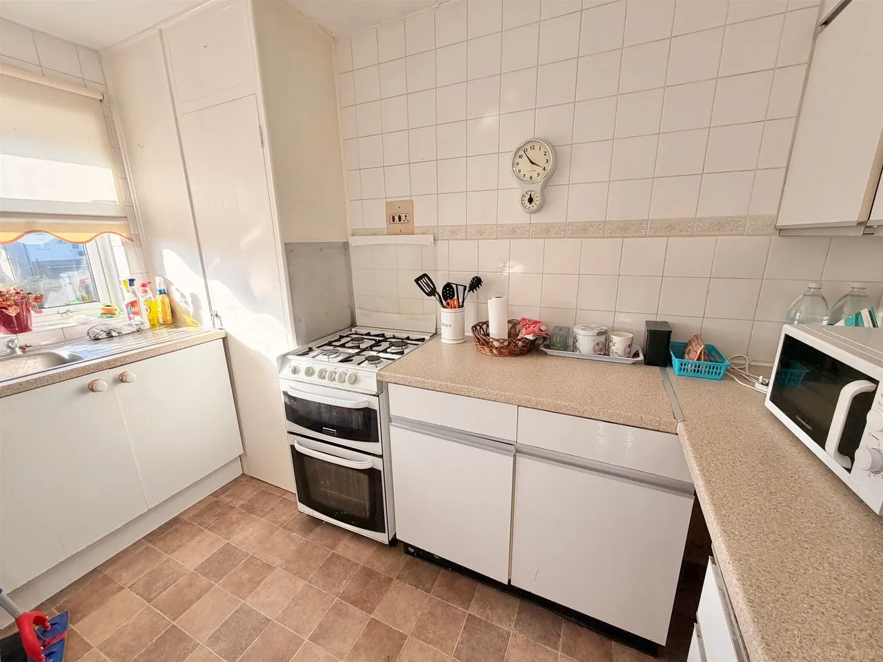 Chadwell Avenue, Romford, Essex RM6 4QL, photo 6
