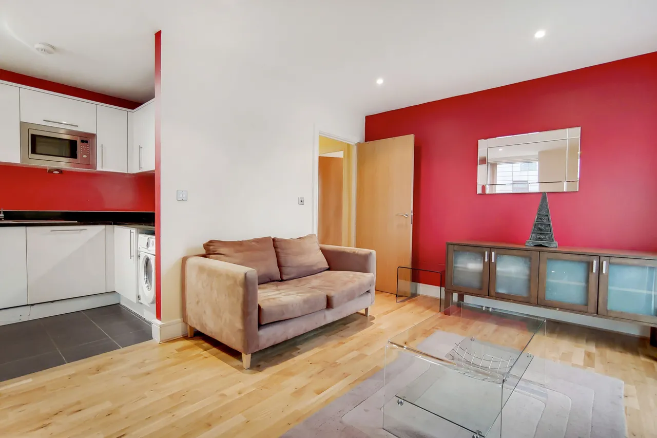 402 Wharfside Point South, 4 Prestons Road, London, photo 6