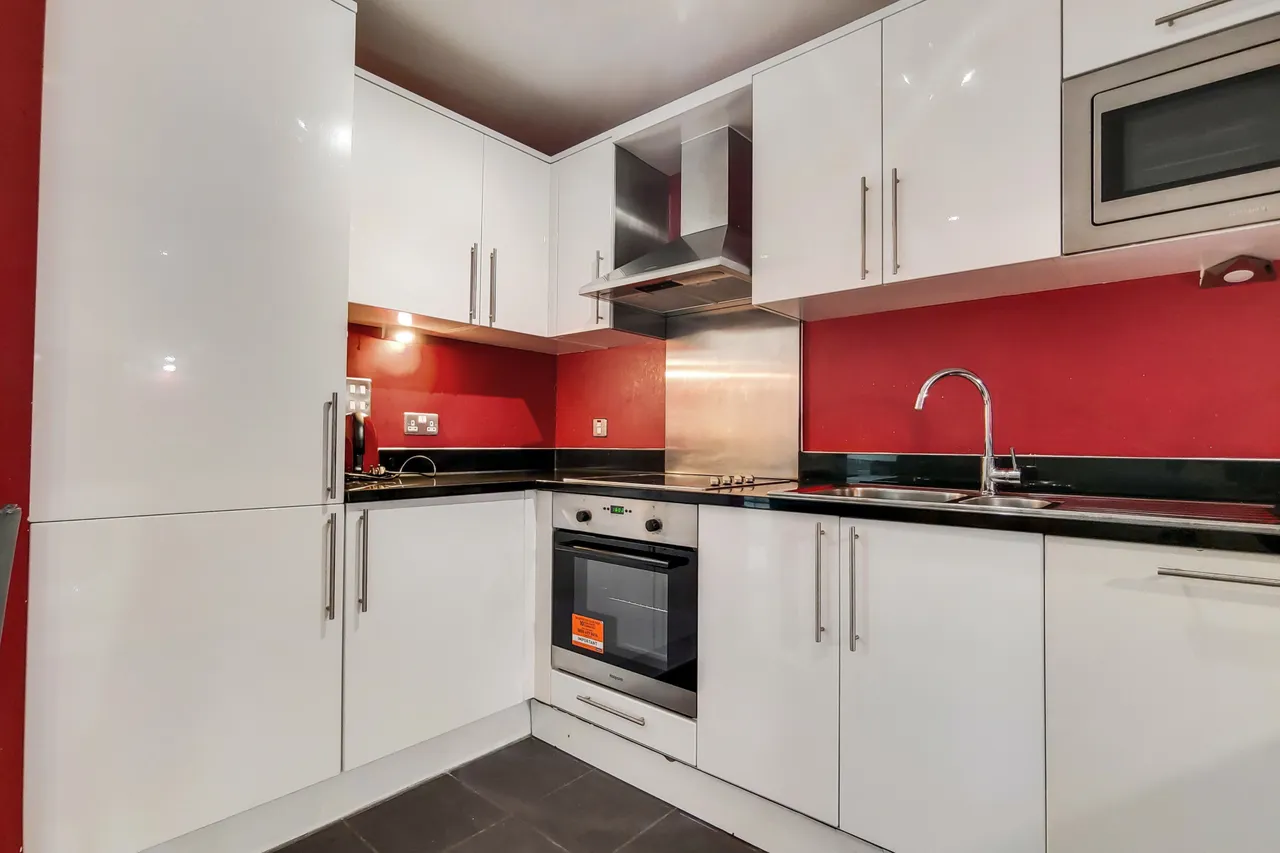 402 Wharfside Point South, 4 Prestons Road, London, photo 3