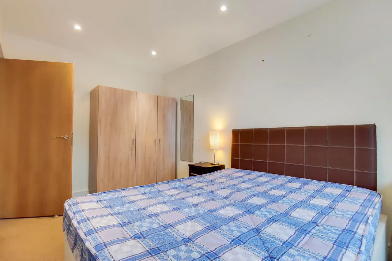 402 Wharfside Point South, 4 Prestons Road, London, photo 11