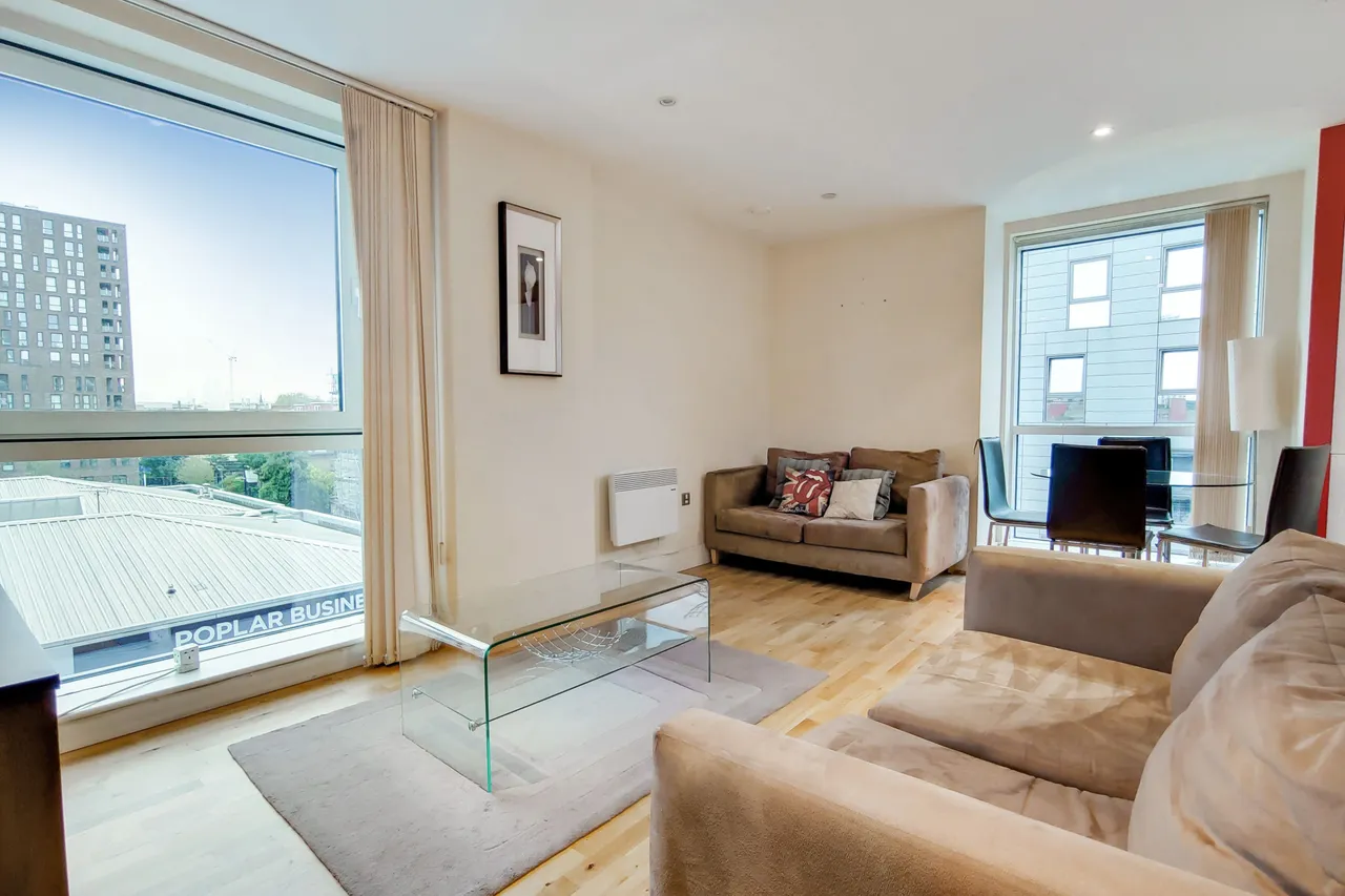 402 Wharfside Point South, 4 Prestons Road, London, photo 8