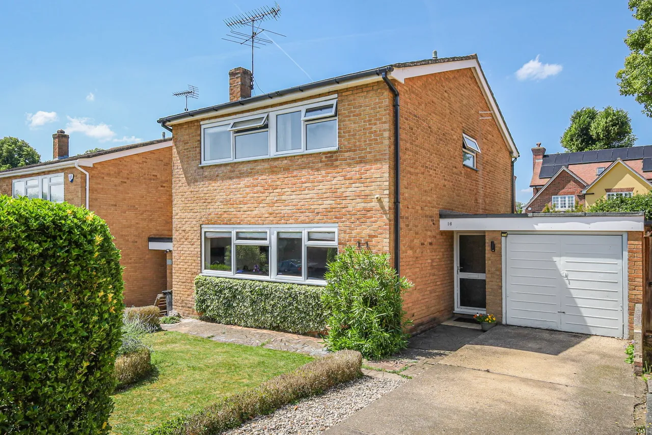 4 bed house for sale — Greenstead, Sawbridgeworth, Hertfordshire, CM21 9NY