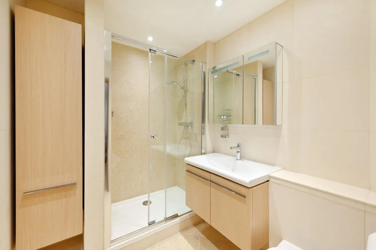 Portman Square, Marylebone, W1H, photo 8
