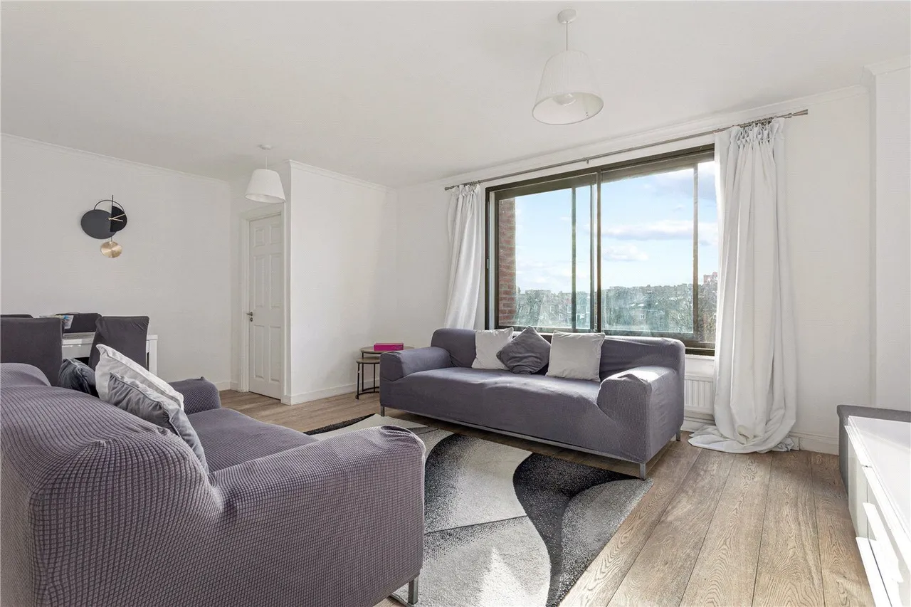2 bed flat for sale, Lorne Gardens, Holland Park, W11
