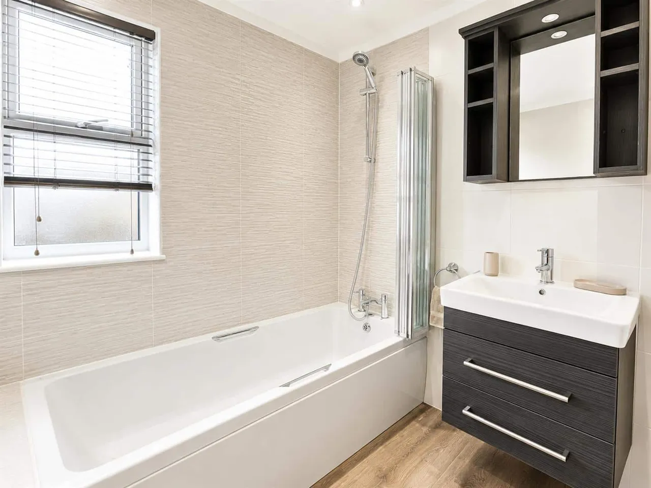 Foxhunter Park, Monkton, Ramsgate, Kent, CT12 4JG, photo 11