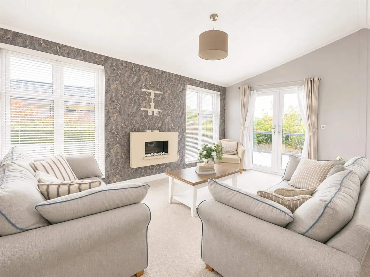 Foxhunter Park, Monkton, Ramsgate, Kent, CT12 4JG, photo 4