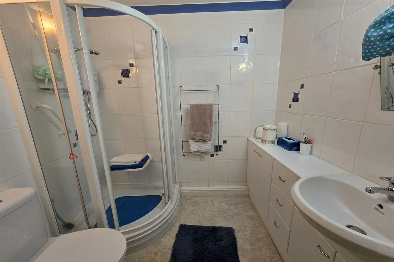 Groby Road, Altrincham, photo 6