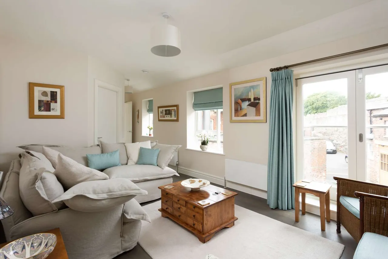 St. Leonards Mews, York, North Yorkshire, YO1 7HN, photo 4