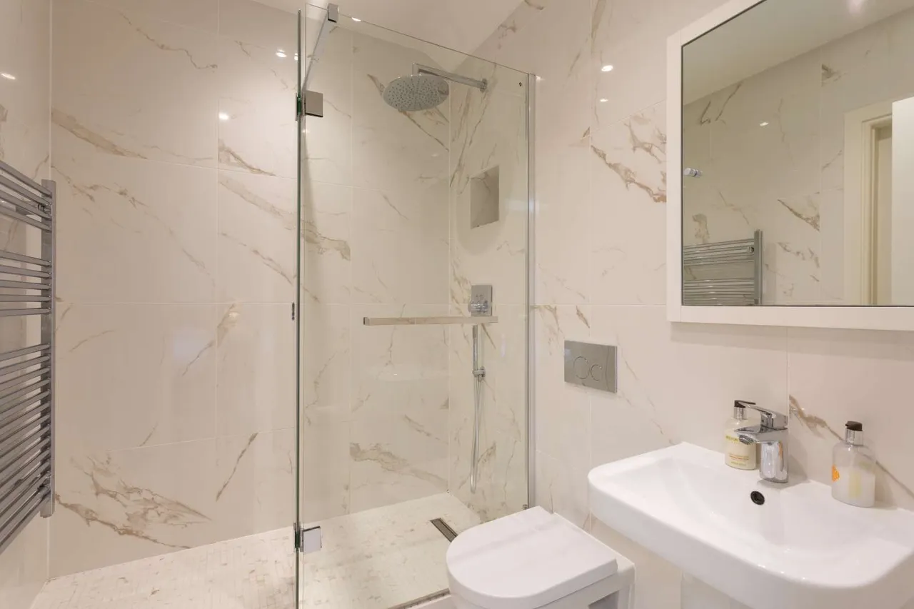 St. Leonards Mews, York, North Yorkshire, YO1 7HN, photo 6