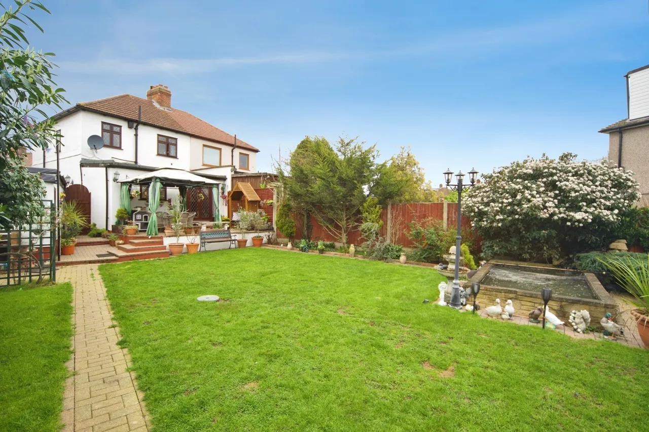 Hamden Crescent, Dagenham, RM10, photo 18