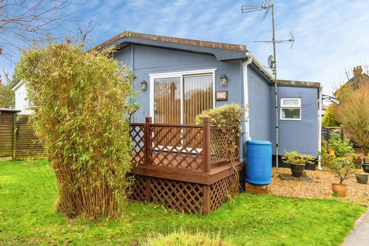 1 bed mobile home for sale, Southampton Road, Lyndhurst, SO43