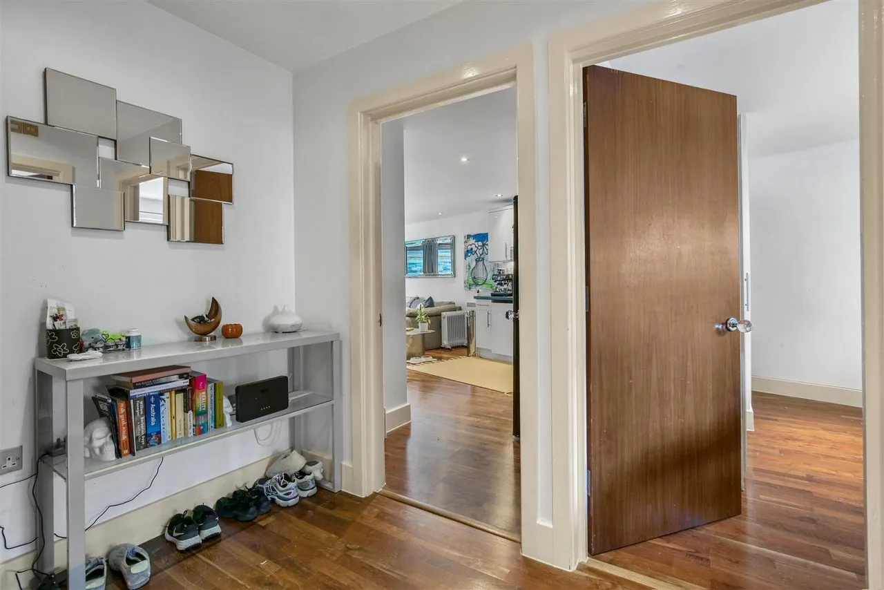 Park Road, Cheam village, SM3 8PY, photo 6