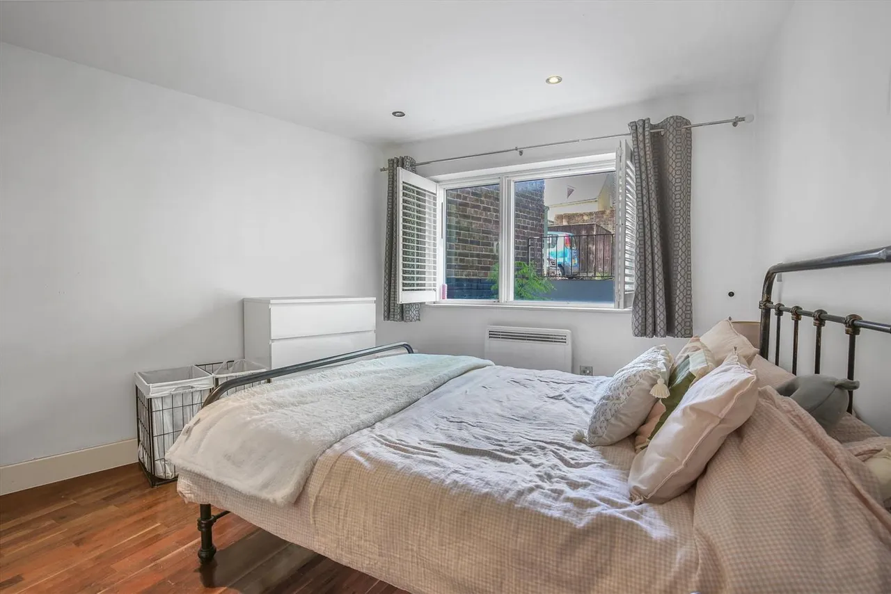 Park Road, Cheam village, SM3 8PY, photo 13