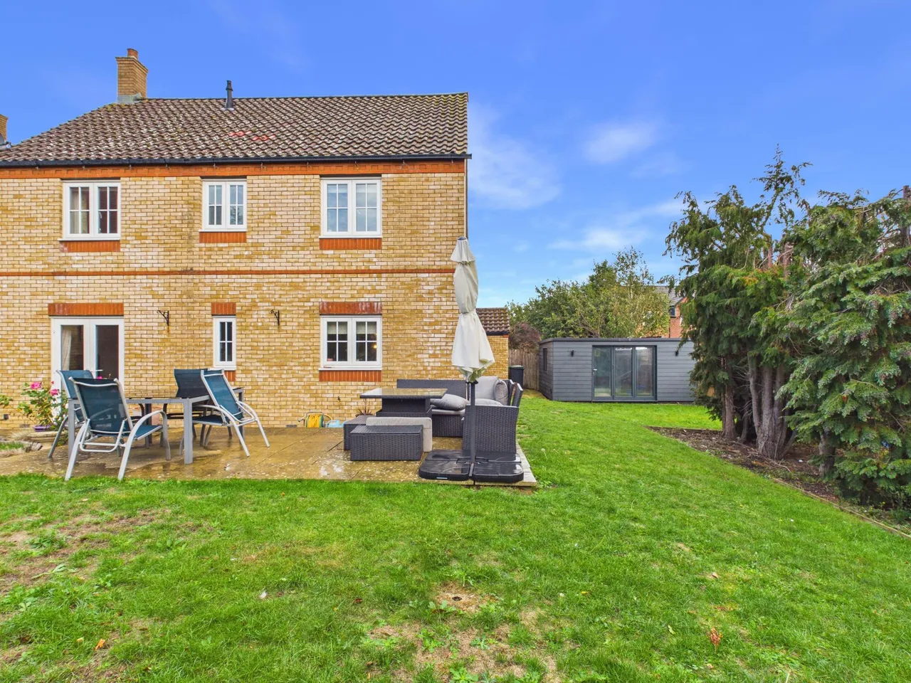 Orchard Way, Lower Stondon, SG16, photo 32