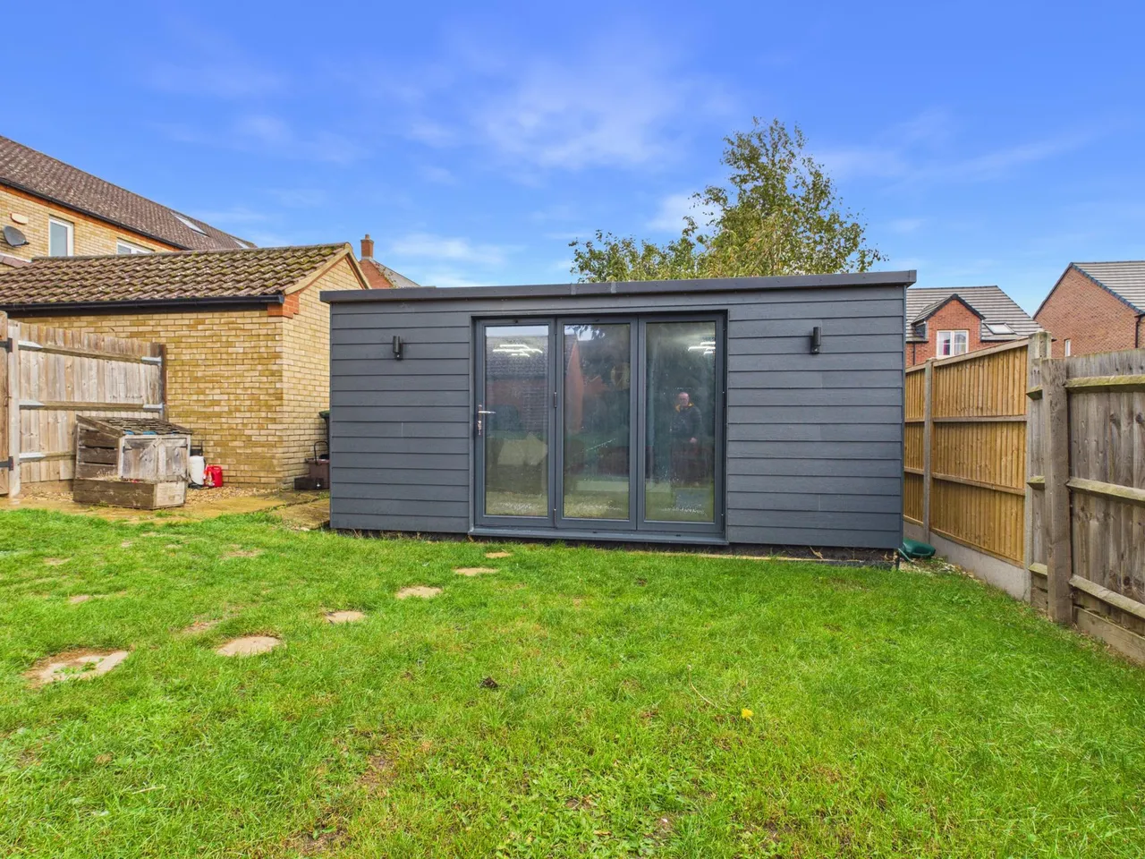 Orchard Way, Lower Stondon, SG16, photo 33