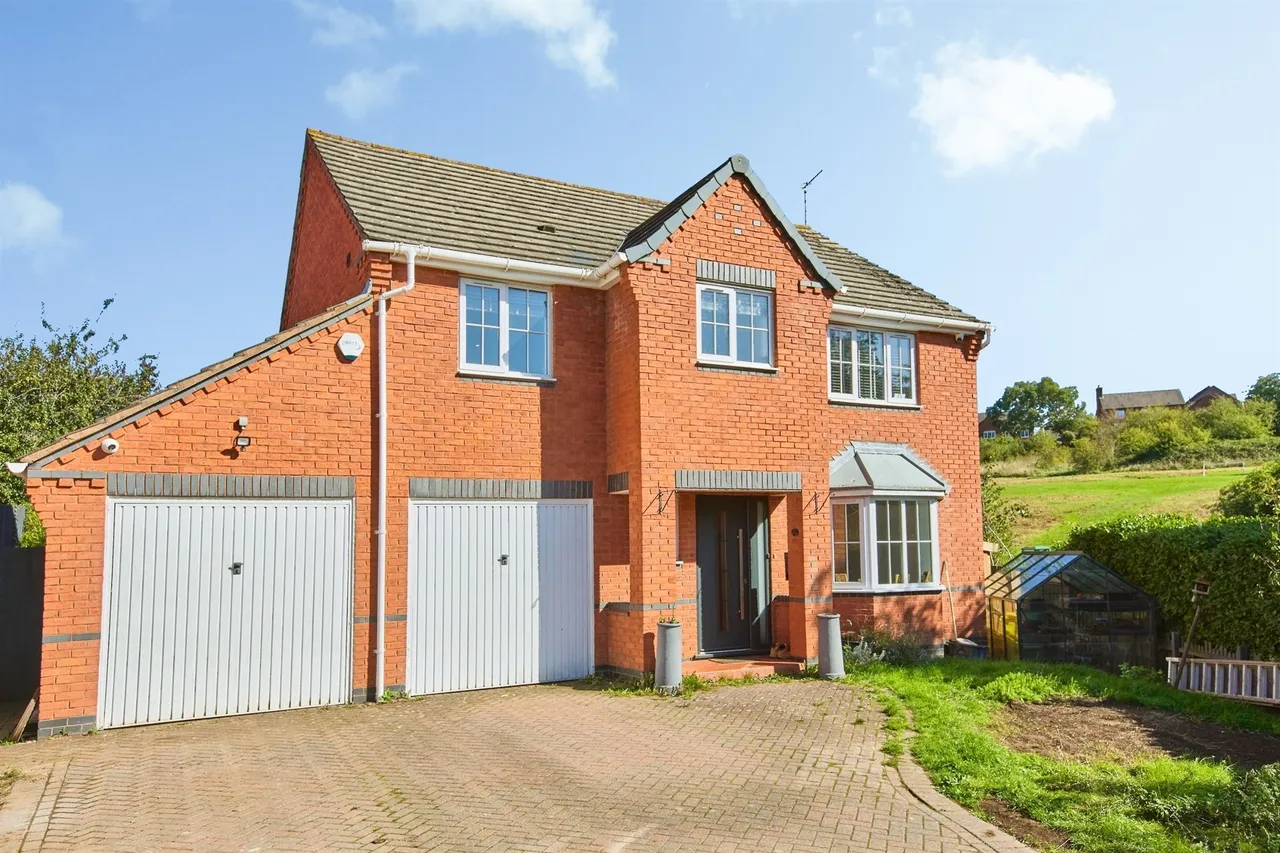 4 bed house for sale, Hargate Road, Stapenhill, DE15