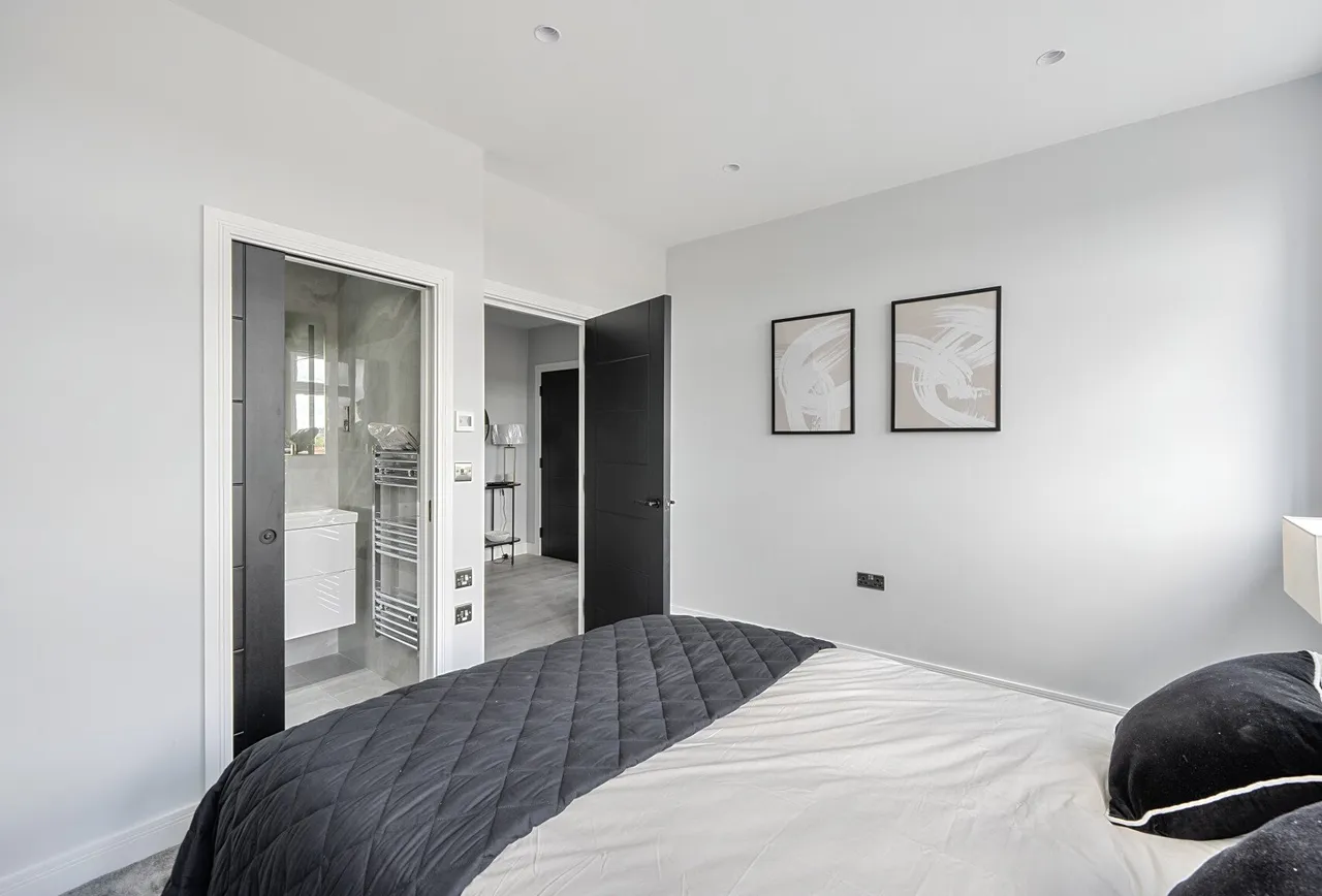 London Road, North Cheam, SM3 9BJ, photo 8