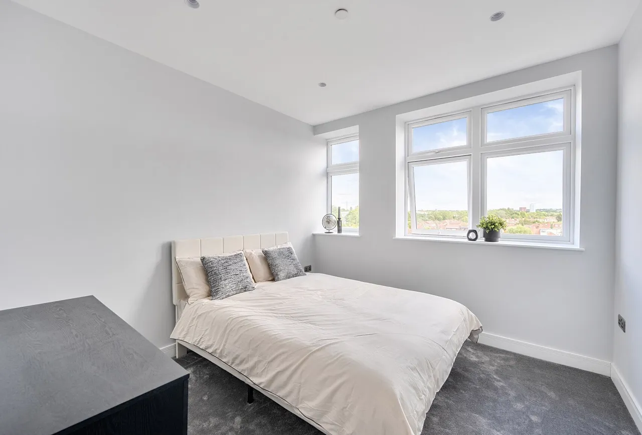 London Road, North Cheam, SM3 9BJ, photo 7