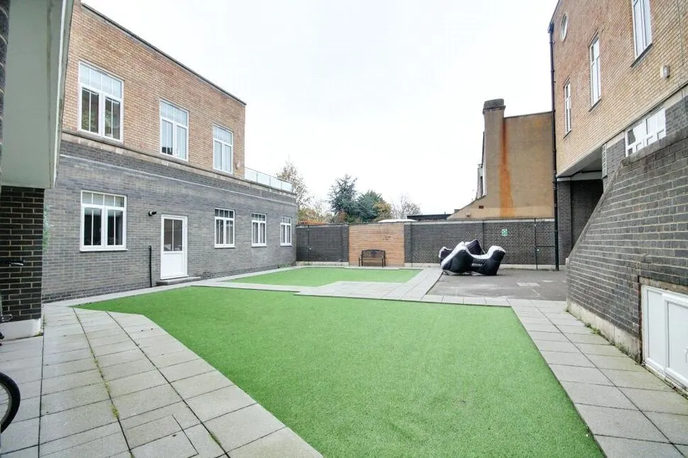 Francis Road, London, E10, photo 7