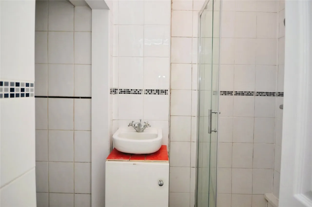 Grenfell Avenue, Hornchurch, Essex, RM12, photo 8