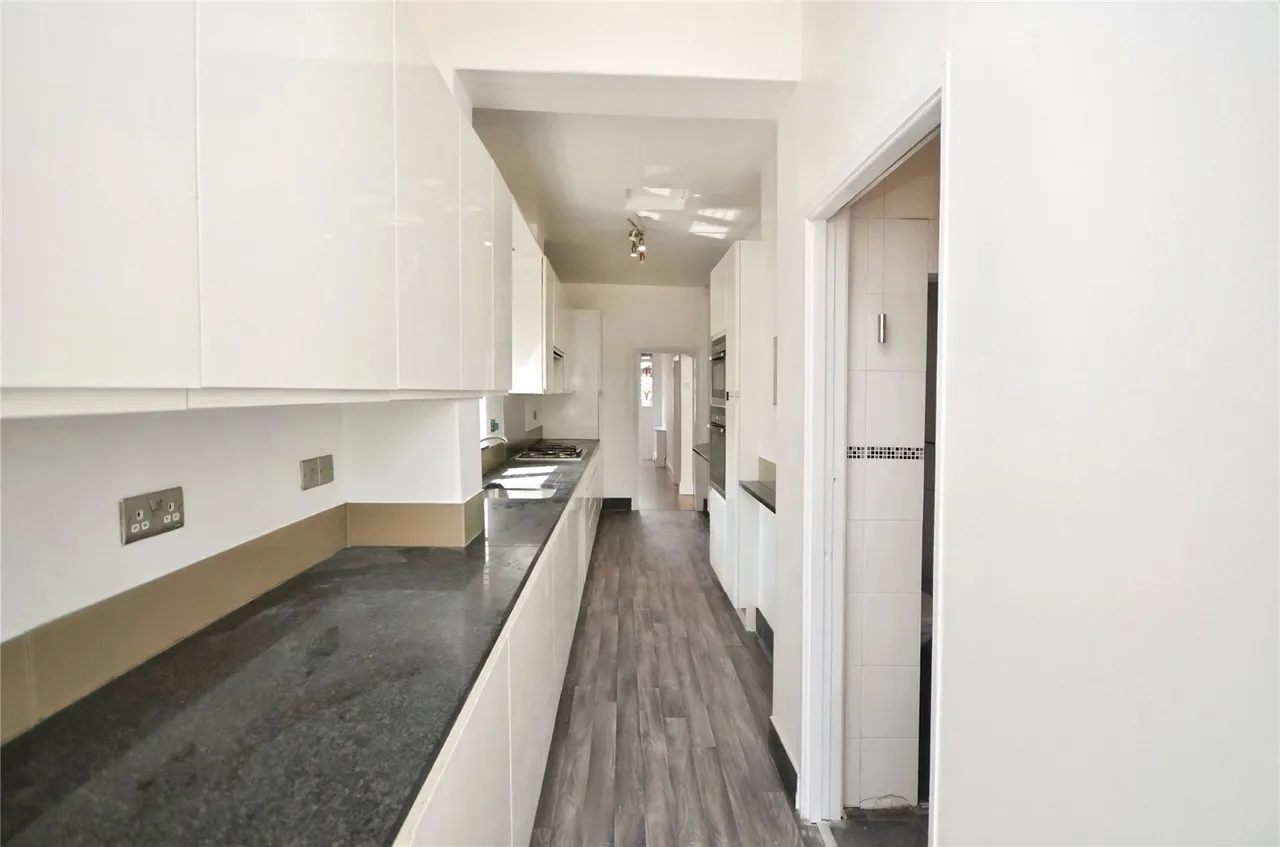 Grenfell Avenue, Hornchurch, Essex, RM12, photo 6