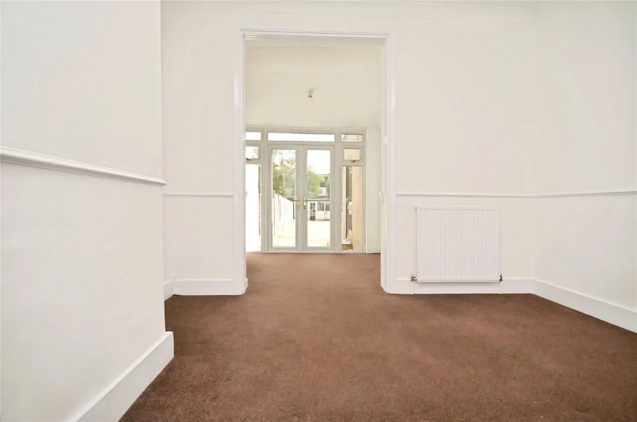 Grenfell Avenue, Hornchurch, Essex, RM12, photo 4