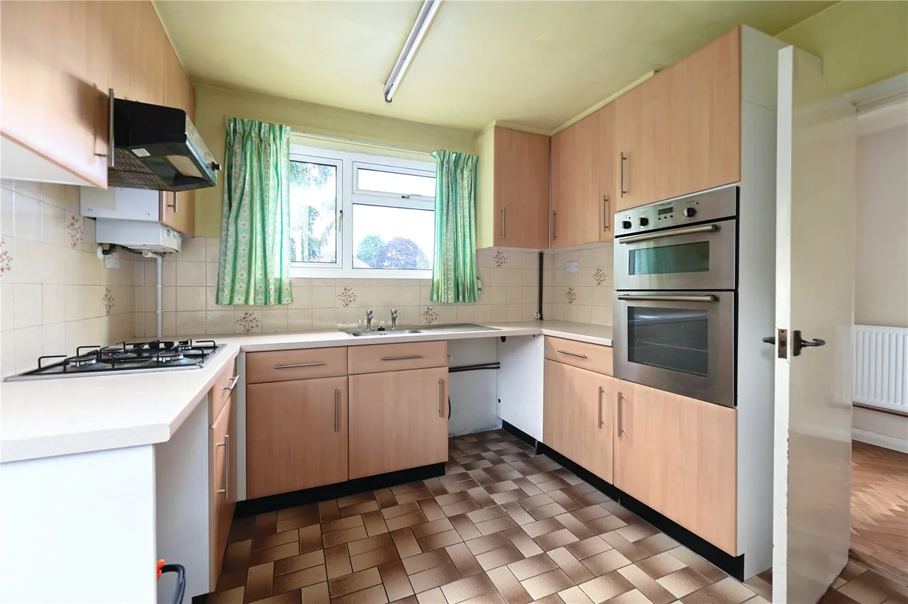 Courtmoor Avenue, Fleet, Hampshire, GU52 7UF, photo 4