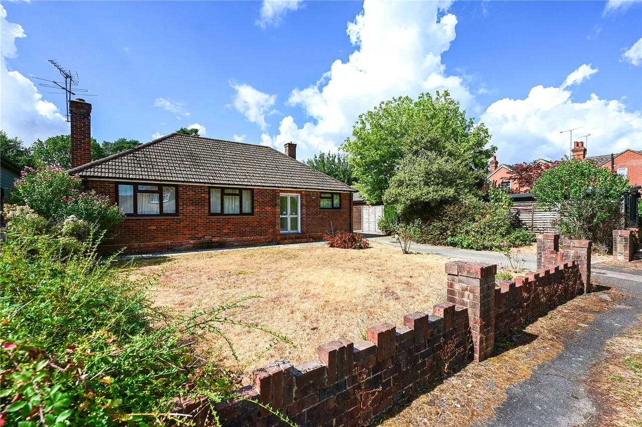 Courtmoor Avenue, Fleet, Hampshire, GU52 7UF, photo 13