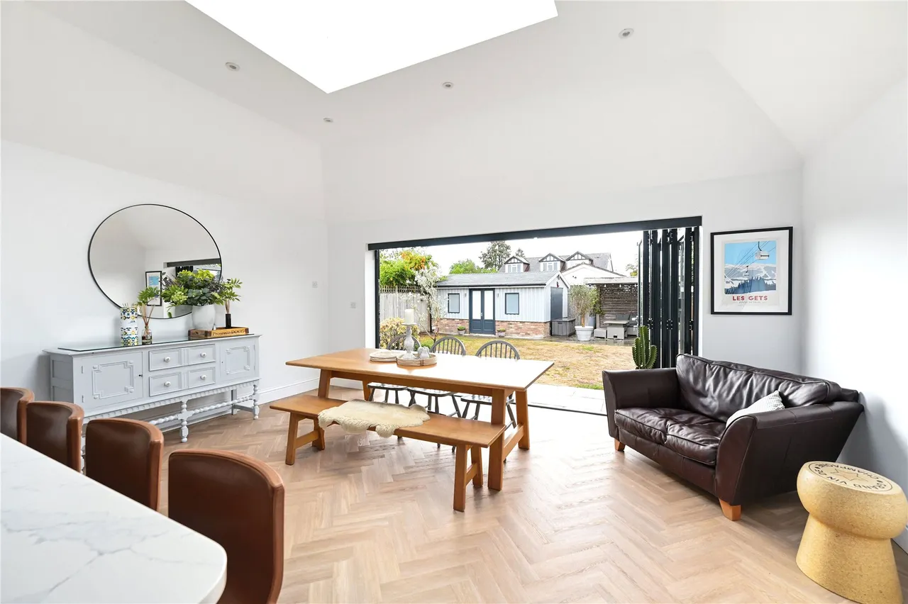 Riverside Close, Staines, TW18, photo 5
