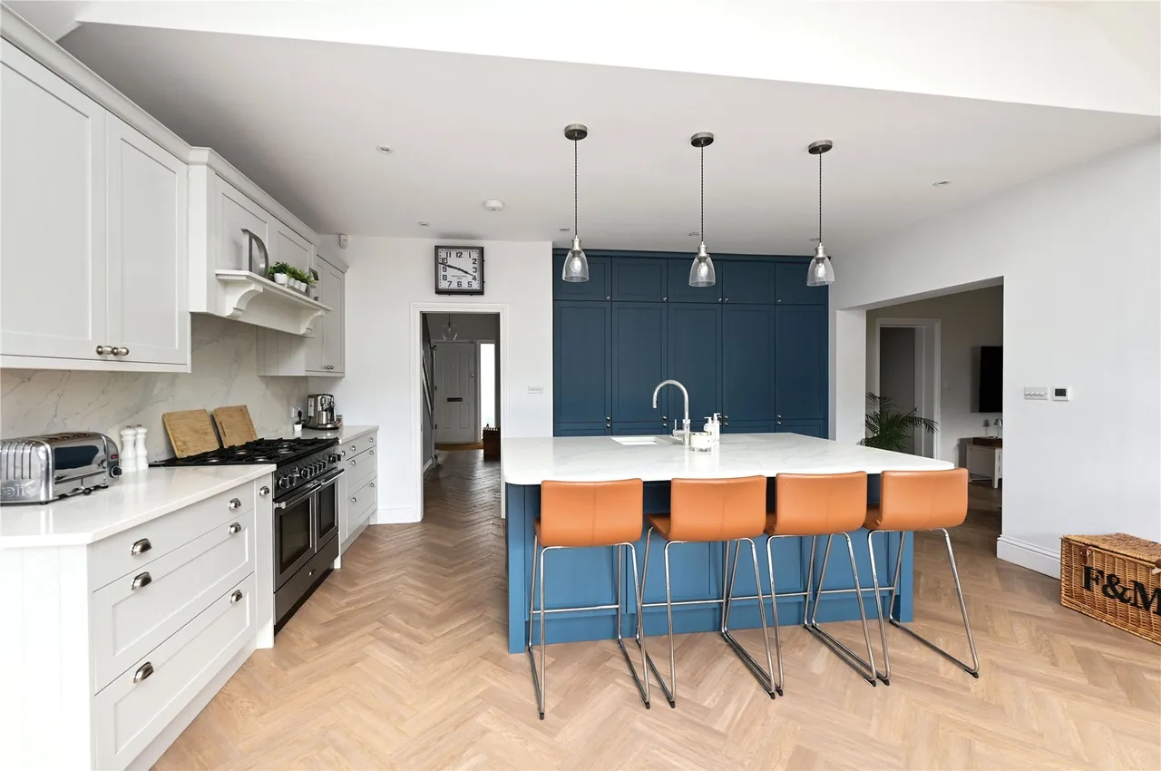 Riverside Close, Staines, TW18, photo 6
