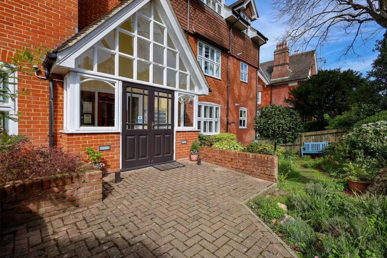 Silverdale Road, Eastbourne, photo 10