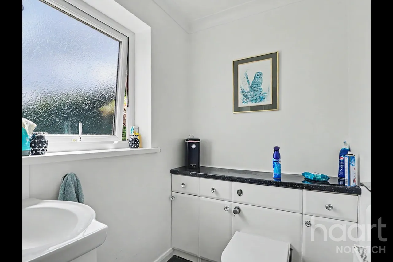 The Street, Sutton, NR12, photo 10