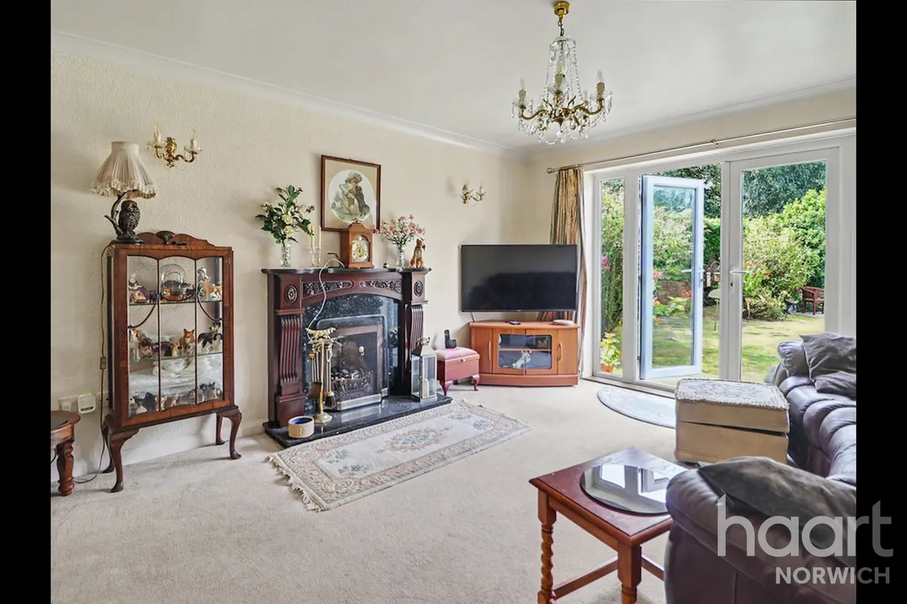 The Street, Sutton, NR12, photo 2