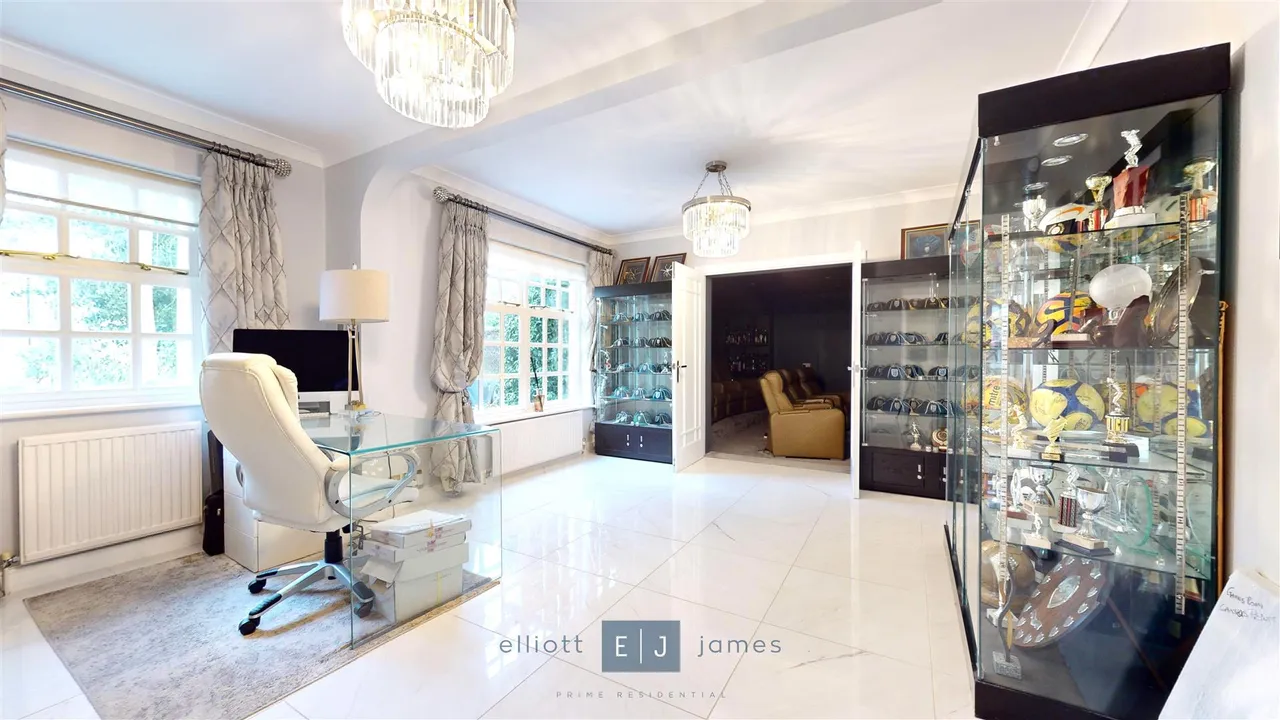 Gainsborough Place, Chigwell, photo 7