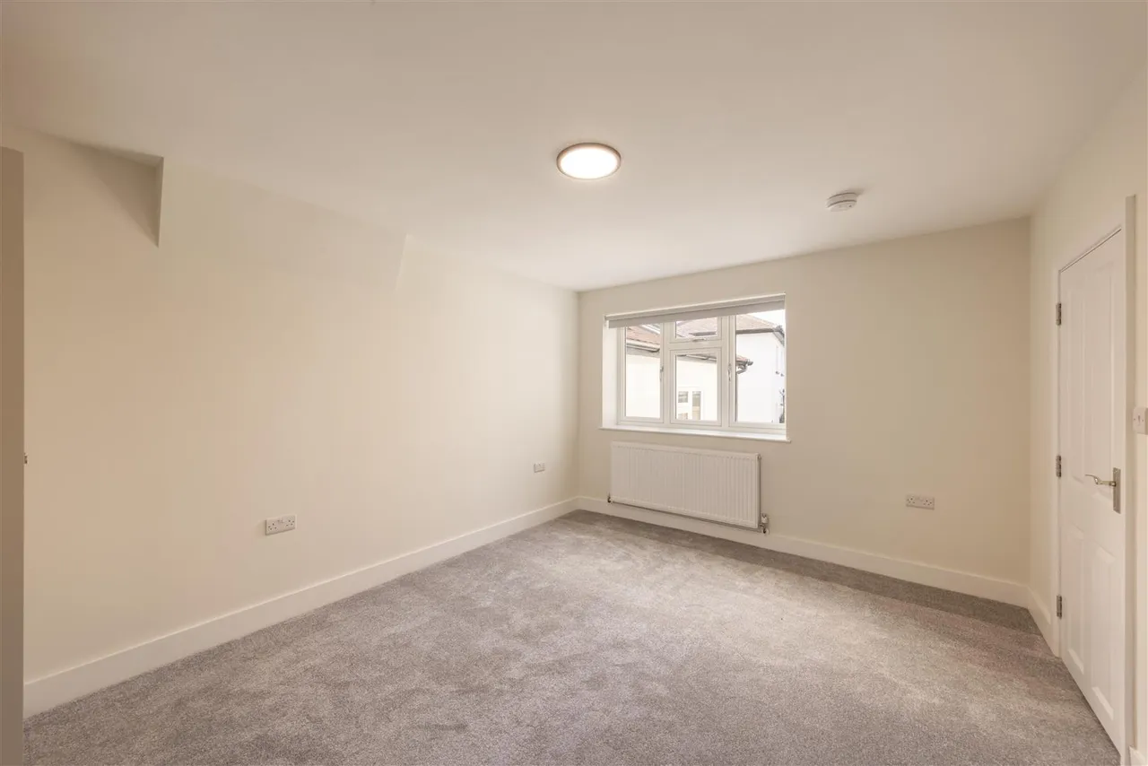 South Street, Dorking, RH4, photo 5