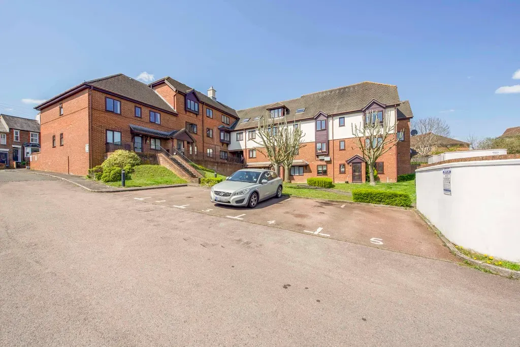 Totteridge Avenue, High Wycombe, photo 8