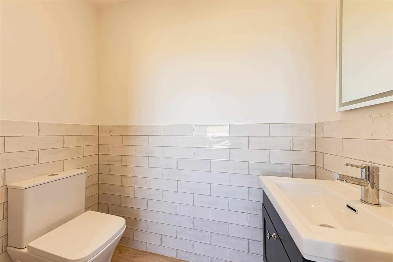 Sandwich Road, Whitfield, Dover, Kent, CT16 3RN, photo 21