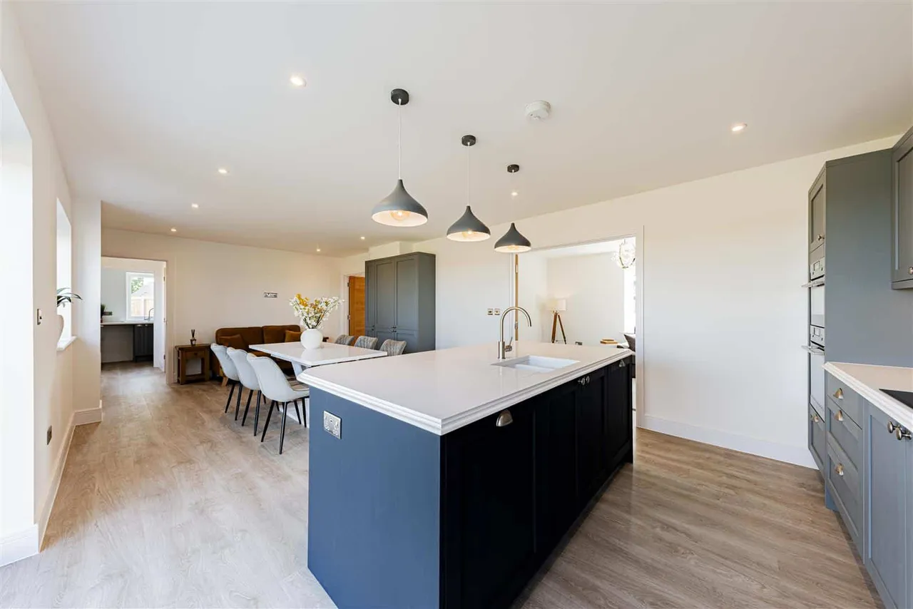 Sandwich Road, Whitfield, Dover, Kent, CT16 3RN, photo 15