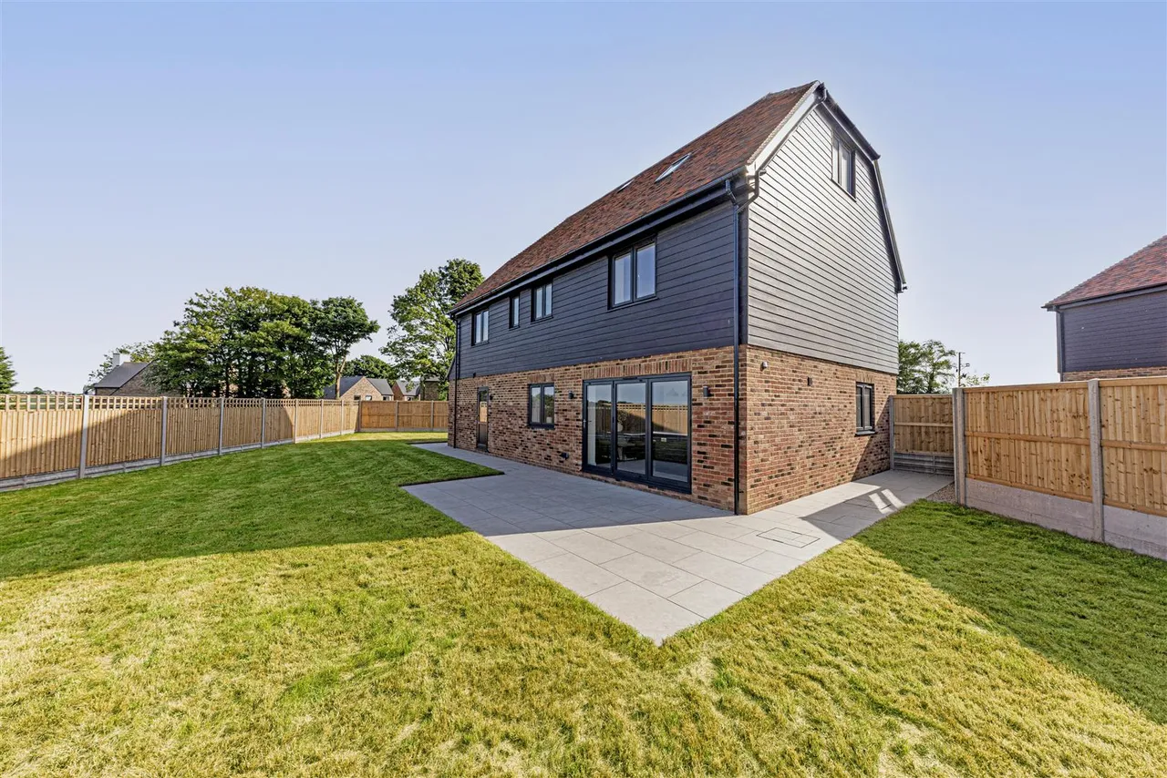 Sandwich Road, Whitfield, Dover, Kent, CT16 3RN, photo 53