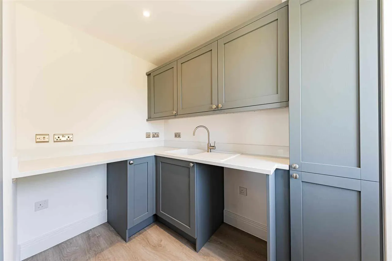 Sandwich Road, Whitfield, Dover, Kent, CT16 3RN, photo 16
