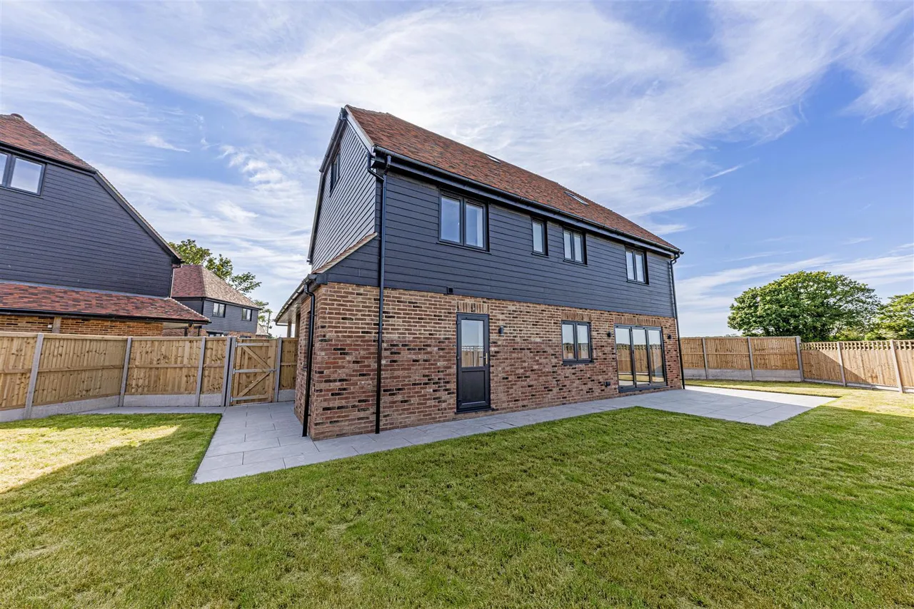 Sandwich Road, Whitfield, Dover, Kent, CT16 3RN, photo 51