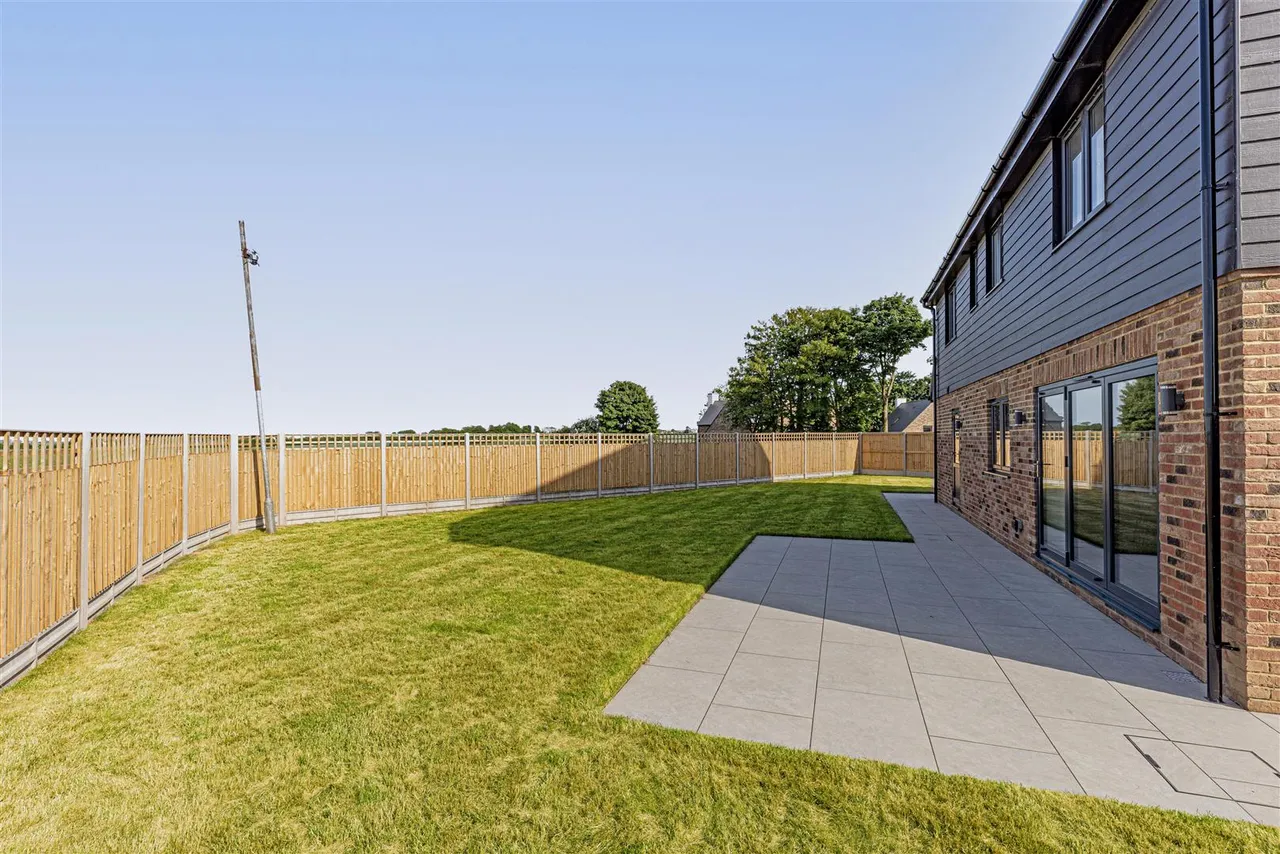 Sandwich Road, Whitfield, Dover, Kent, CT16 3RN, photo 48
