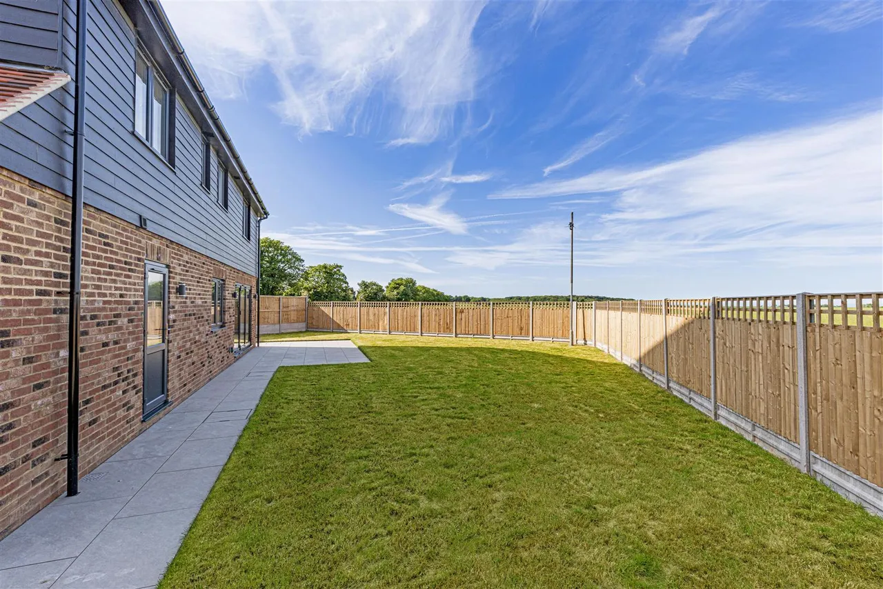 Sandwich Road, Whitfield, Dover, Kent, CT16 3RN, photo 47