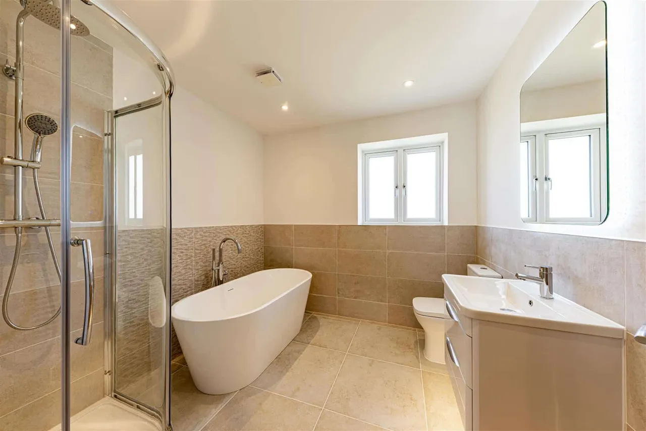 Sandwich Road, Whitfield, Dover, Kent, CT16 3RN, photo 45